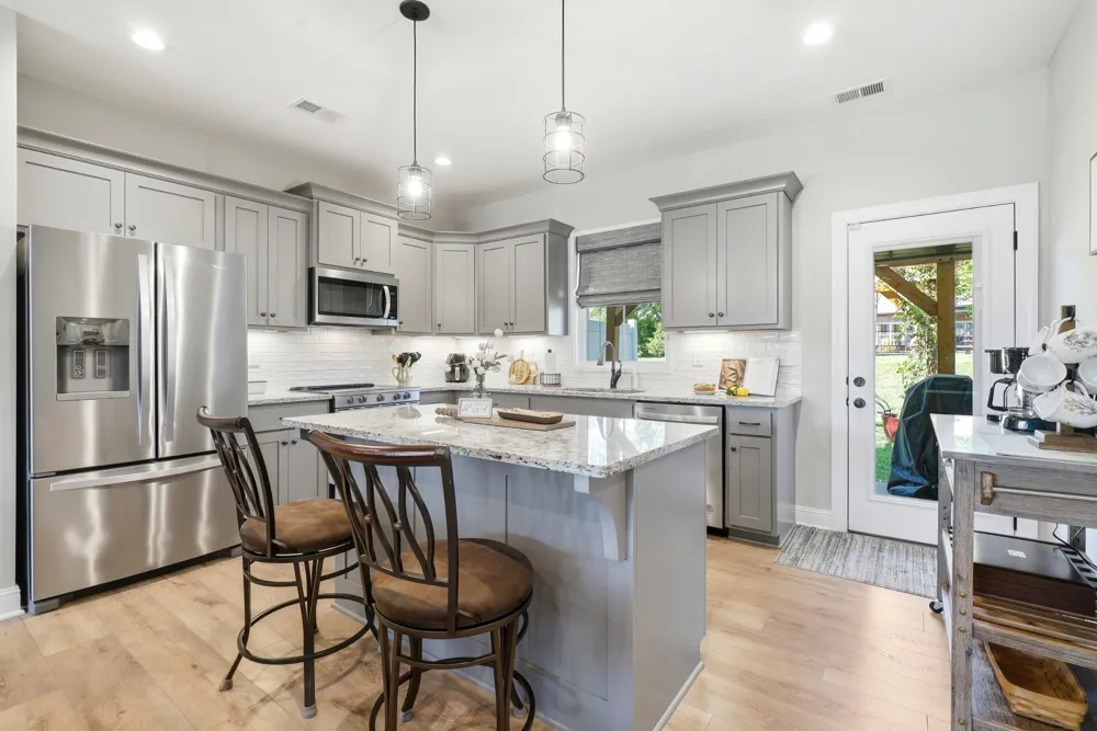 1056 Malinda Ln Greenbrier, TN 37073