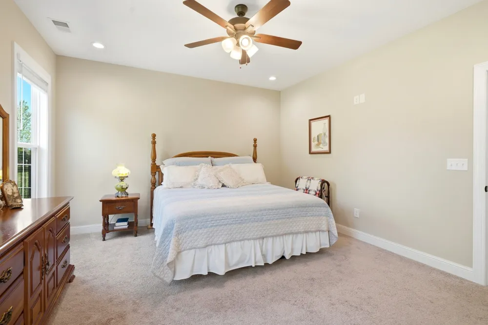1056 Malinda Ln Greenbrier, TN 37073