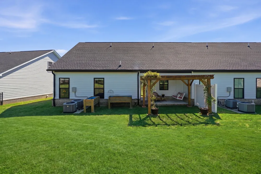 1056 Malinda Ln Greenbrier, TN 37073