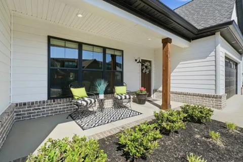 1056 Malinda Ln