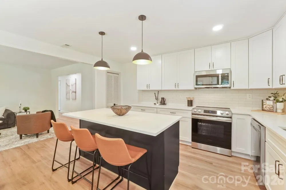 900 Burtonwood Circle Charlotte, NC 28212