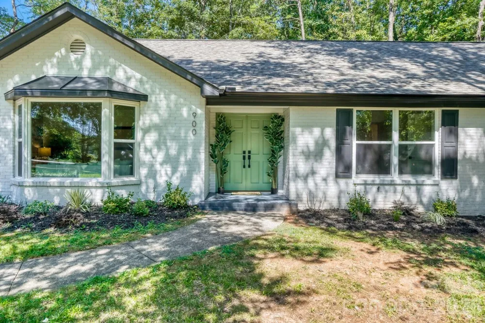 900 Burtonwood Circle Charlotte, NC 28212