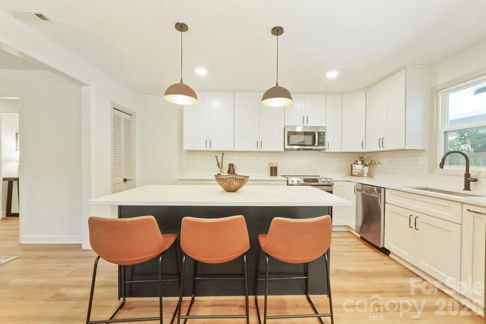 900 Burtonwood Circle Charlotte, NC 28212