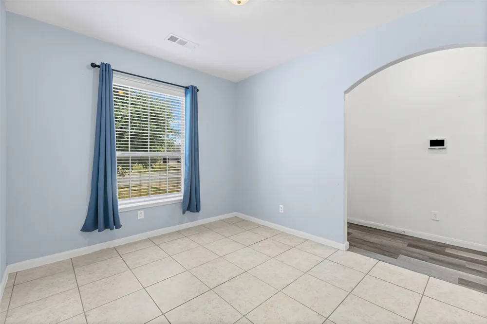 110 Alamo Way Venus, TX 76084