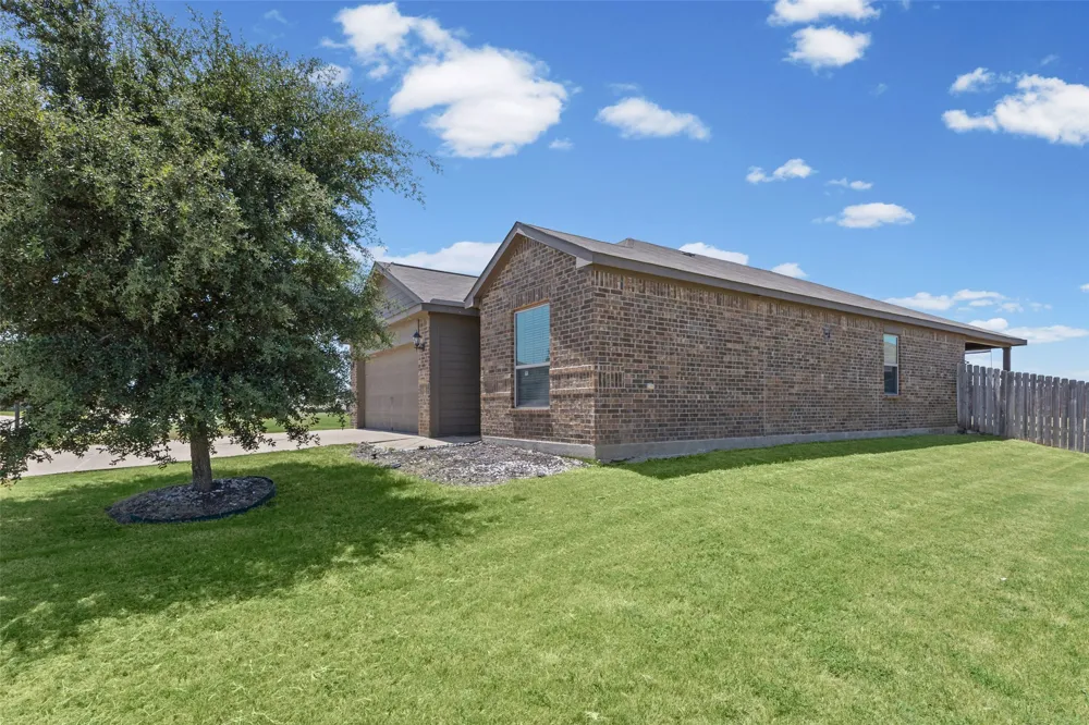 110 Alamo Way Venus, TX 76084