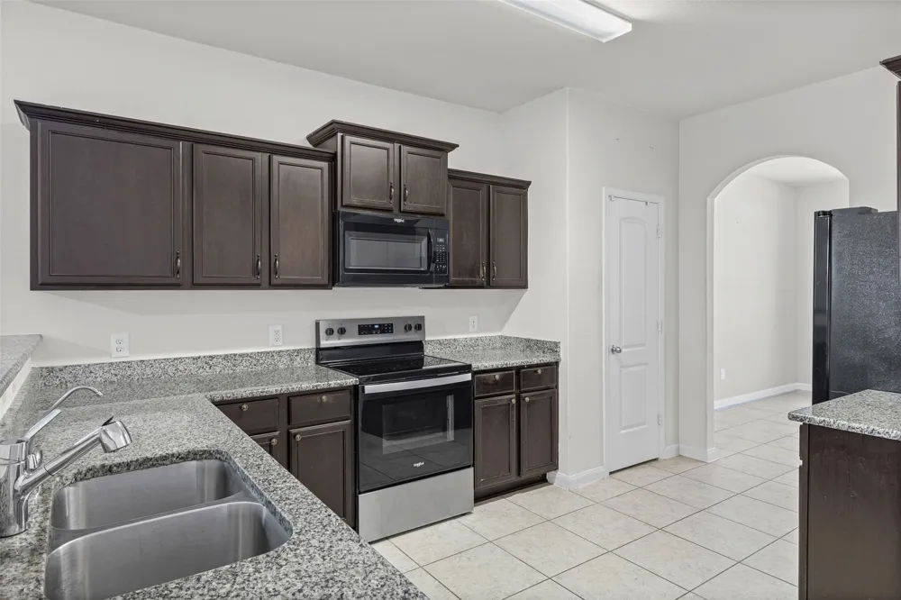 110 Alamo Way Venus, TX 76084