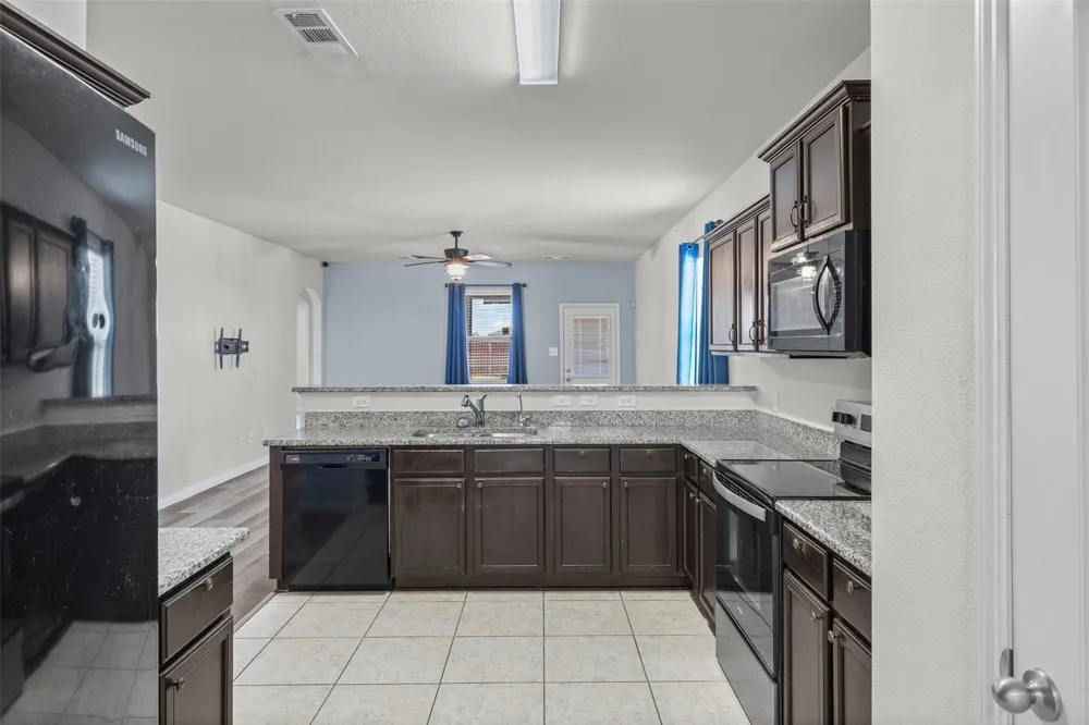 110 Alamo Way Venus, TX 76084