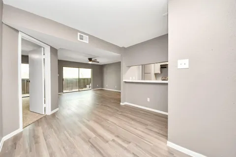 3105 Walnut Bend Ln #32