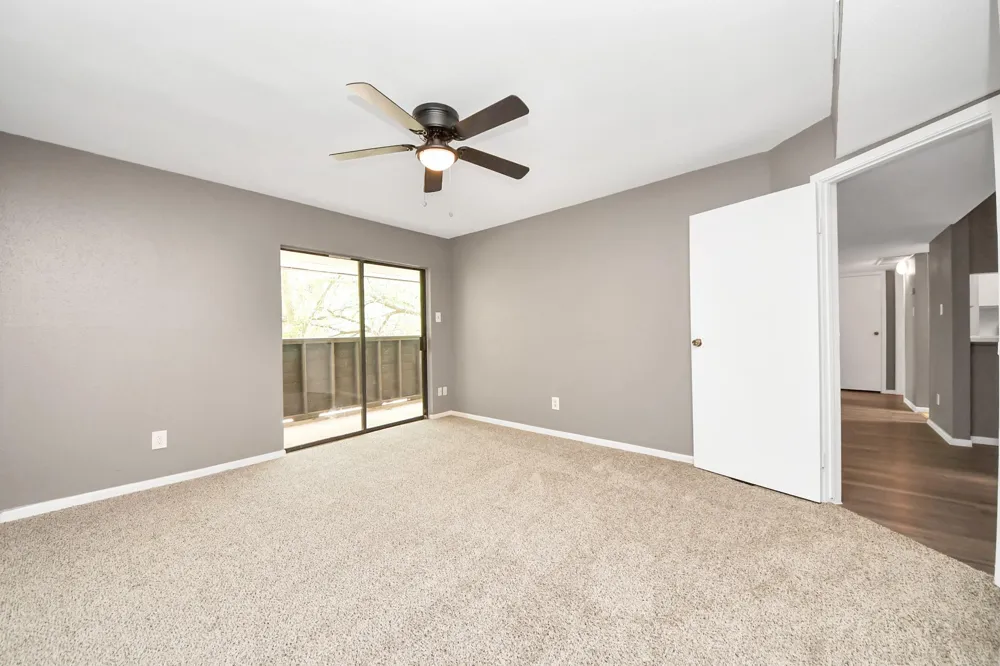 3105 Walnut Bend Ln #32 Houston, TX 77042