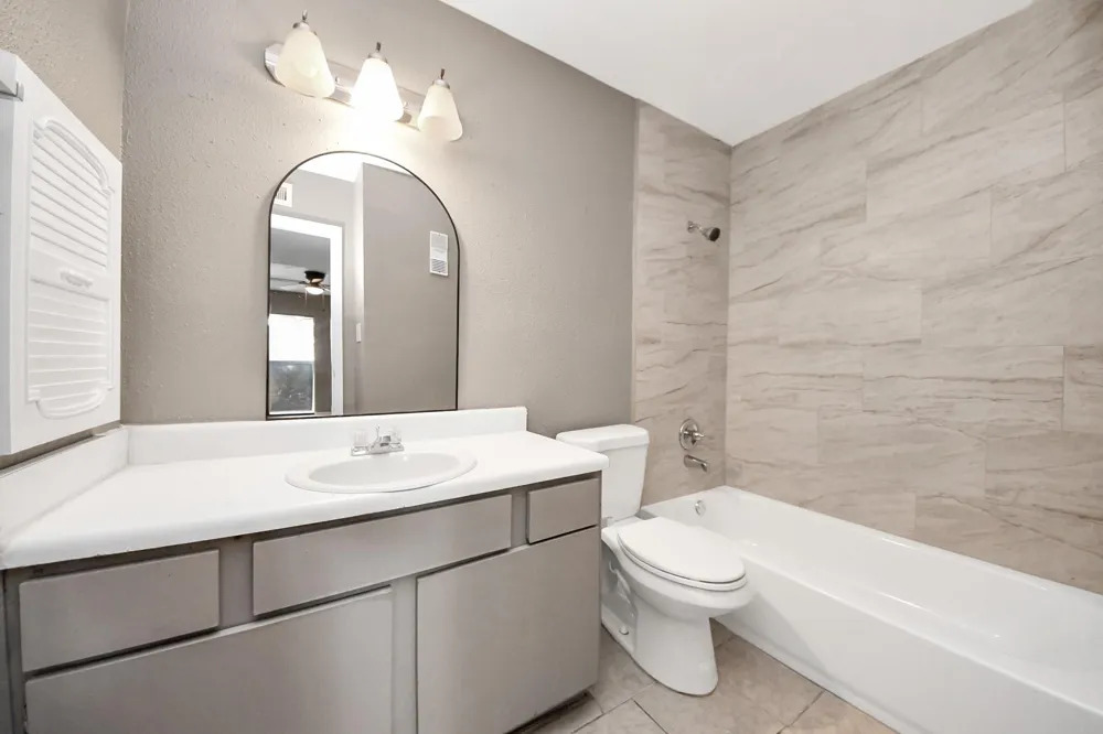 3105 Walnut Bend Ln #32 Houston, TX 77042