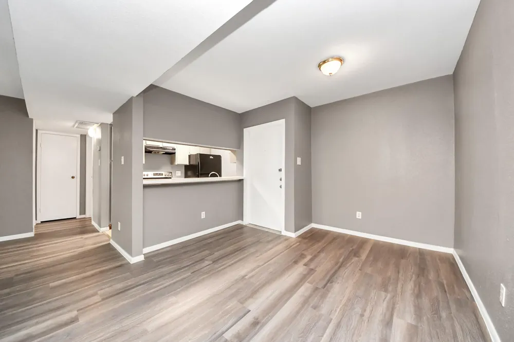 3105 Walnut Bend Ln #32 Houston, TX 77042