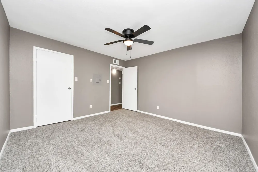 3105 Walnut Bend Ln #32 Houston, TX 77042
