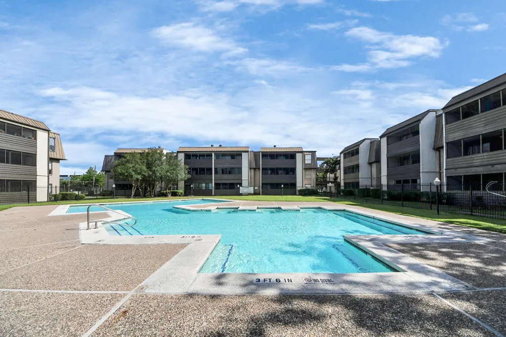 3105 Walnut Bend Ln #32 Houston, TX 77042