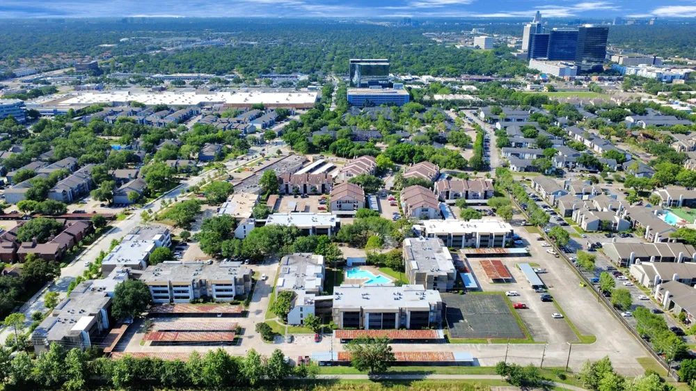 3105 Walnut Bend Ln #32 Houston, TX 77042