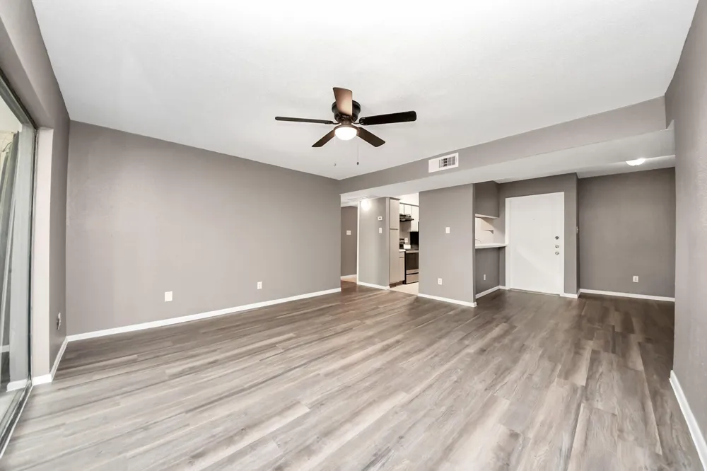 3105 Walnut Bend Ln #32 Houston, TX 77042