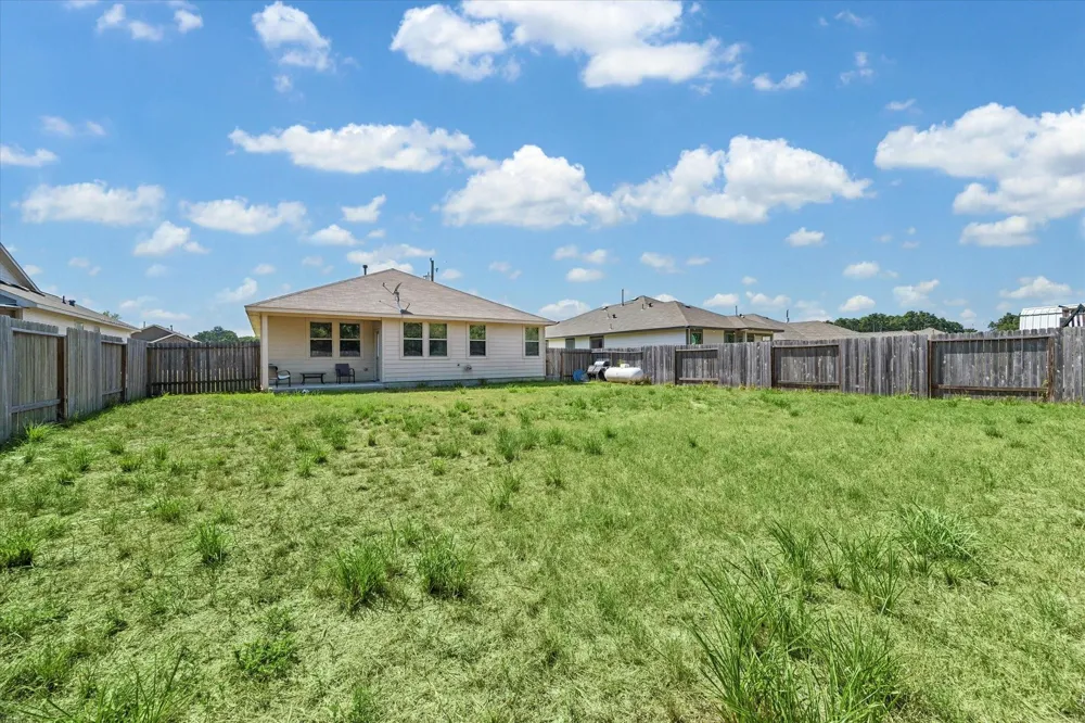 11041 Patriot Court Cleveland, TX 77328