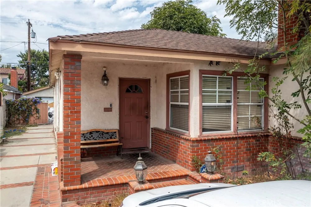 4445 Sunfield Long Beach, CA 90808