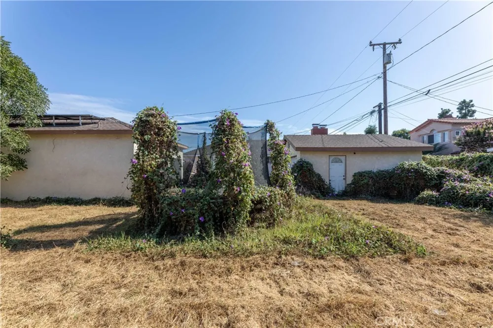 4445 Sunfield Long Beach, CA 90808