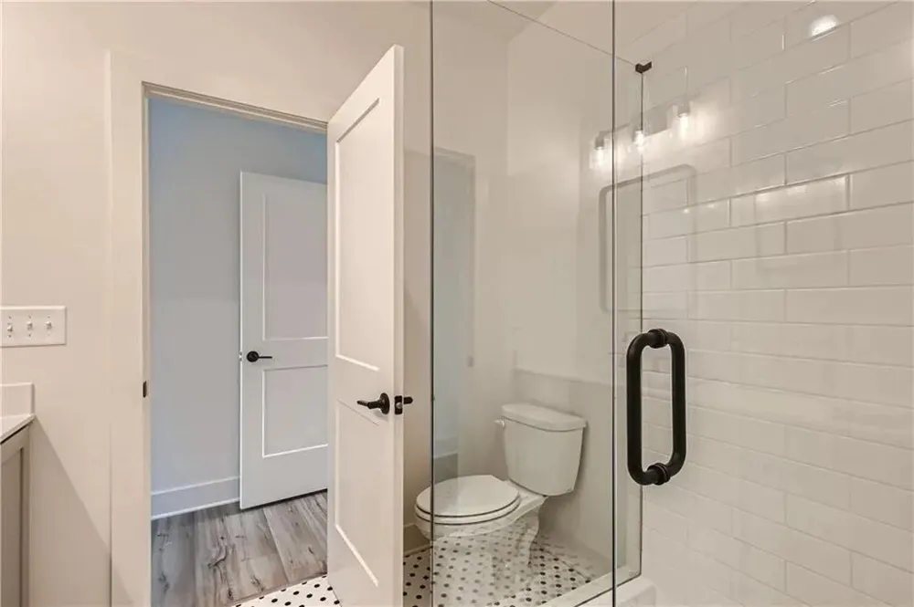 180 Chestnut Circle Atlanta, GA 30342
