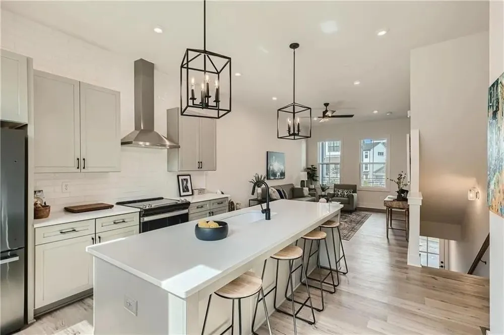 180 Chestnut Circle Atlanta, GA 30342