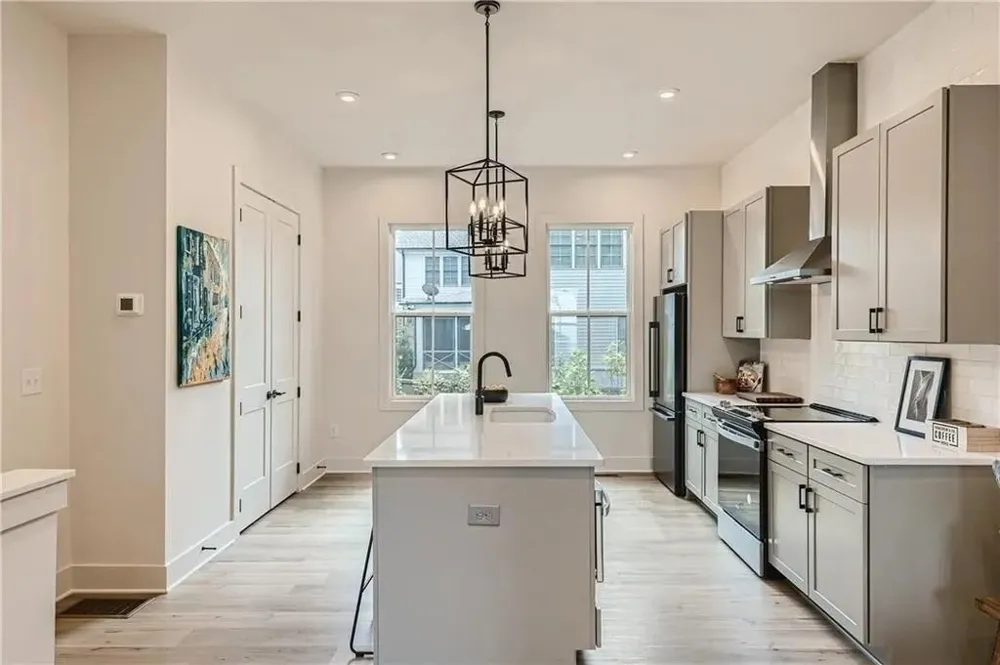 180 Chestnut Circle Atlanta, GA 30342