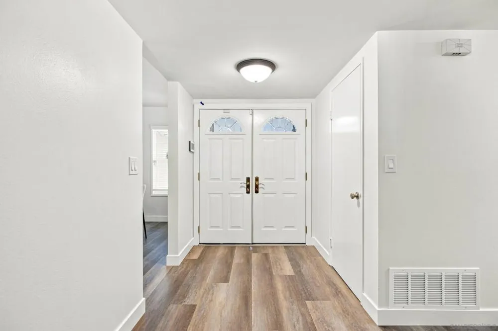 6852 Belle Glade Ave San Diego, CA 92119
