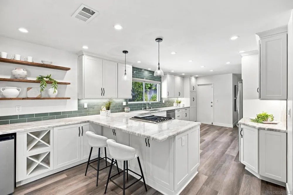 6852 Belle Glade Ave San Diego, CA 92119