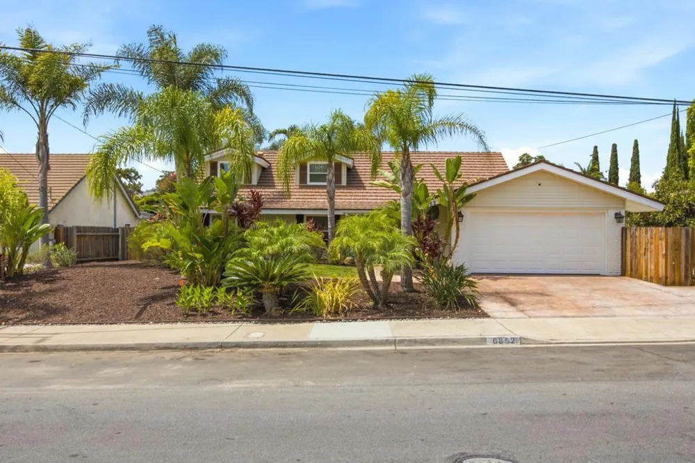 6852 Belle Glade Ave San Diego, CA 92119