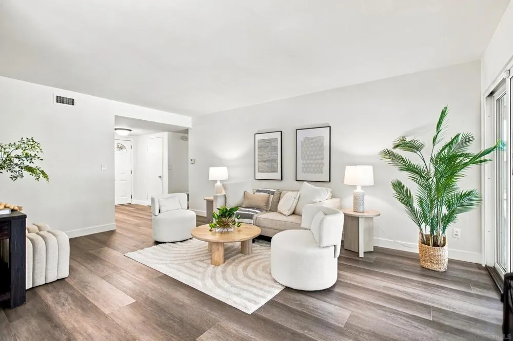 6852 Belle Glade Ave San Diego, CA 92119