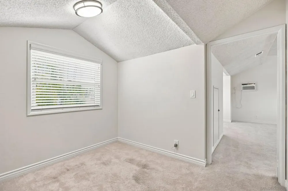 6852 Belle Glade Ave San Diego, CA 92119