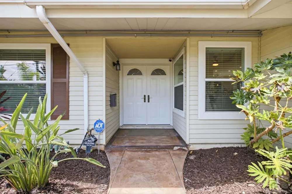 6852 Belle Glade Ave San Diego, CA 92119