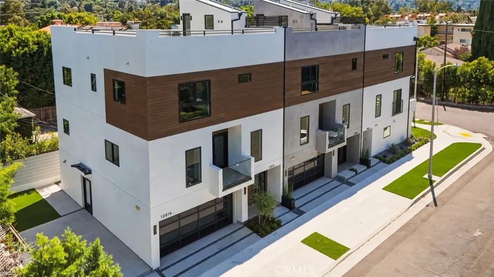 12818 Bloomfield Street Studio City, CA 91604