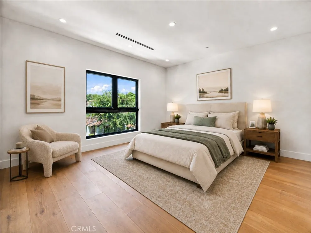 12818 Bloomfield Street Studio City, CA 91604