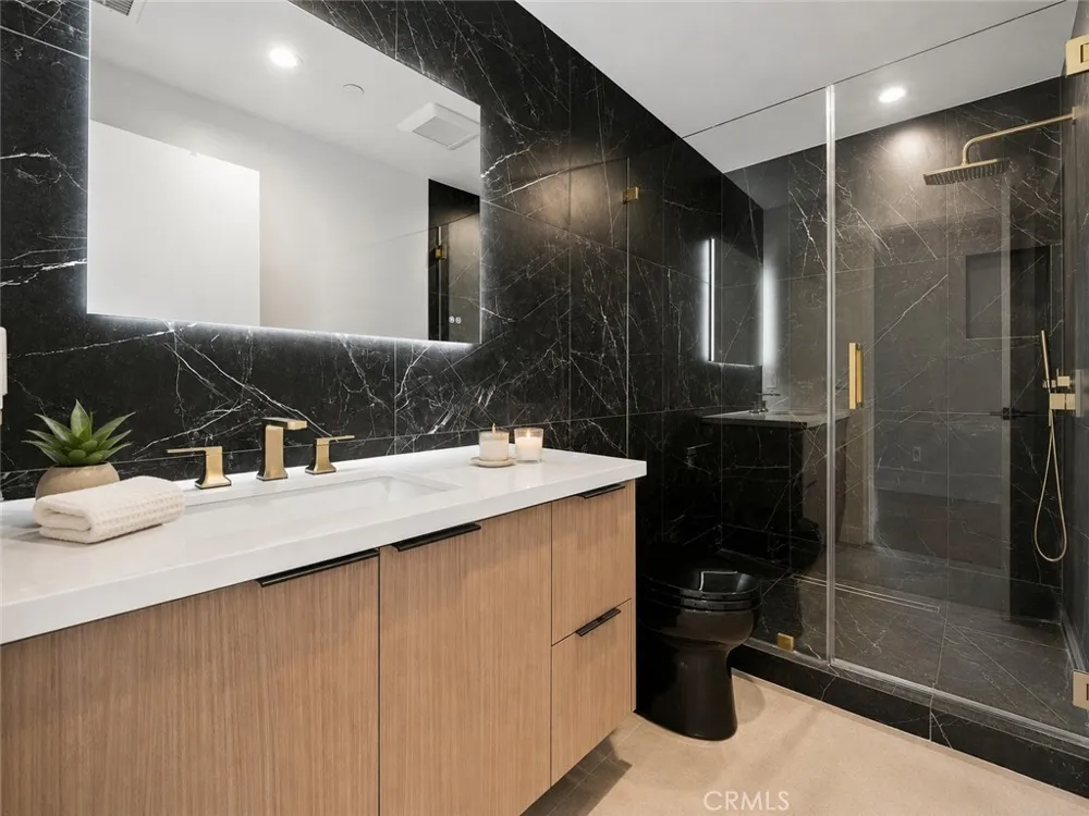 12818 Bloomfield Street Studio City, CA 91604
