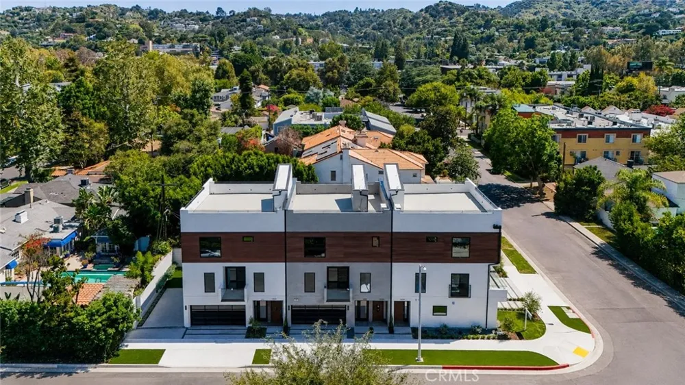 12818 Bloomfield Street Studio City, CA 91604
