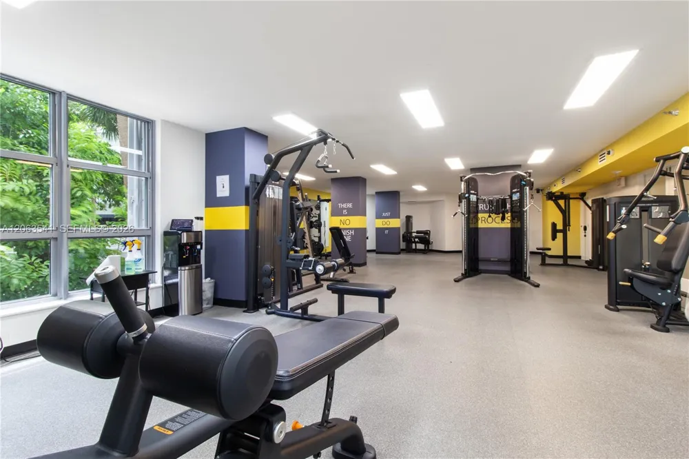 3500 Mystic Pointe Dr #2204 Aventura, FL 33180