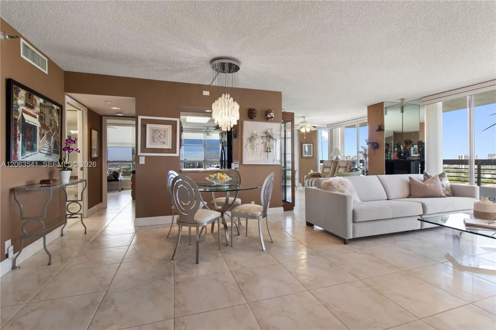 3500 Mystic Pointe Dr #2204 Aventura, FL 33180