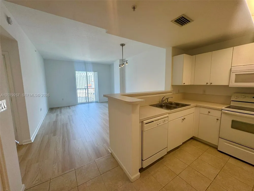 10 Aragon Ave #1008 Coral Gables, FL 33134