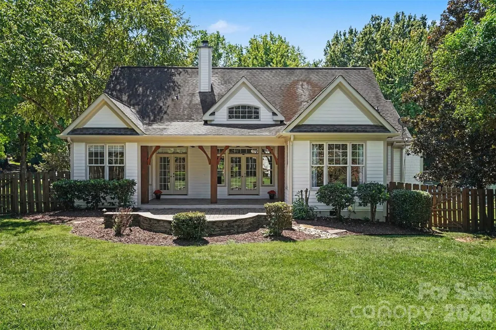 21253 Sandy Cove Road Cornelius, NC 28031
