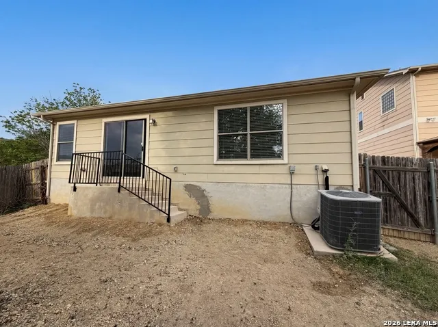 5708 MAXFLI DR Schertz, TX 78108