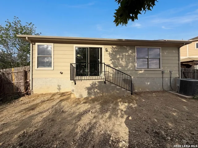 5708 MAXFLI DR Schertz, TX 78108