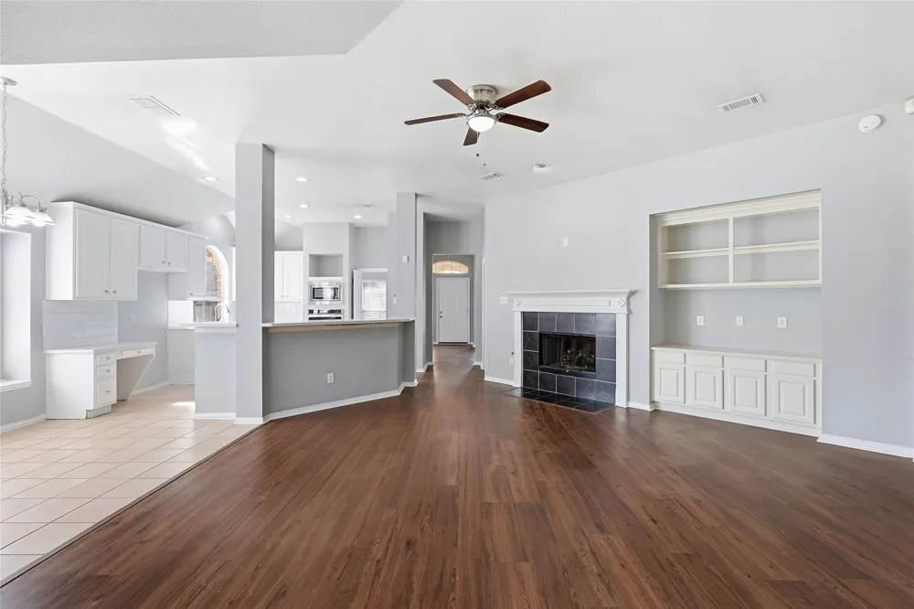 2211 Knob Hill Drive Corinth, TX 76210