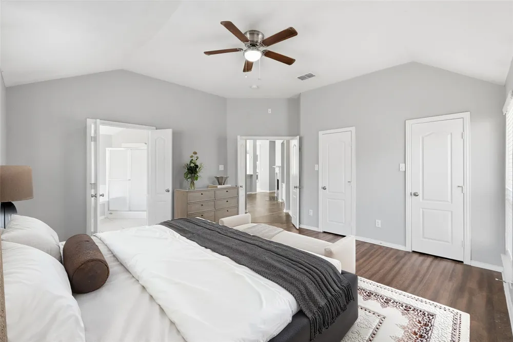 2211 Knob Hill Drive Corinth, TX 76210