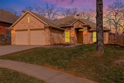 2211 Knob Hill Drive