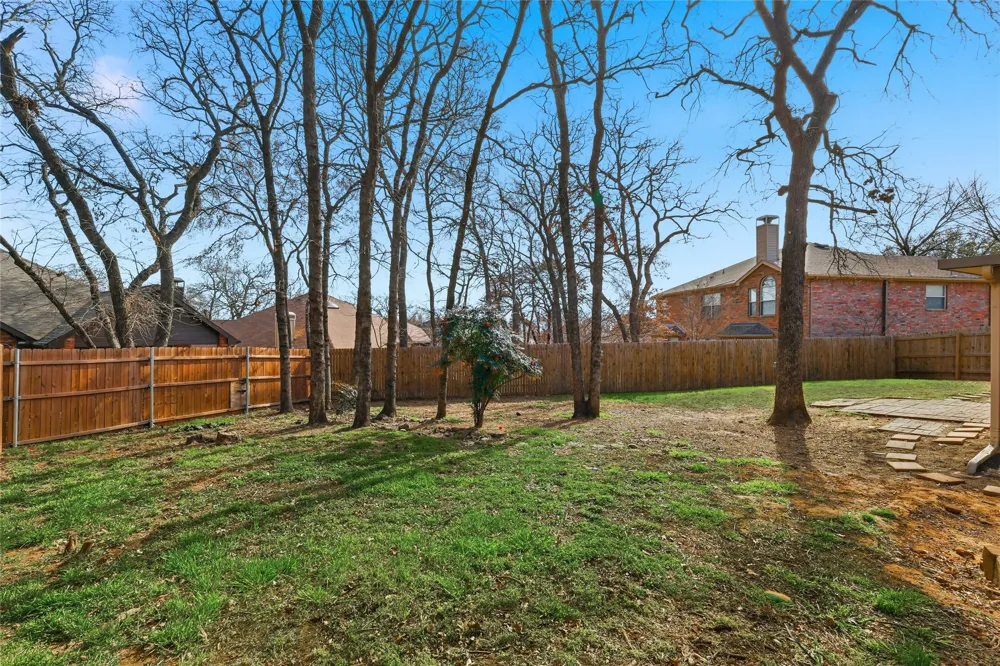 2211 Knob Hill Drive Corinth, TX 76210