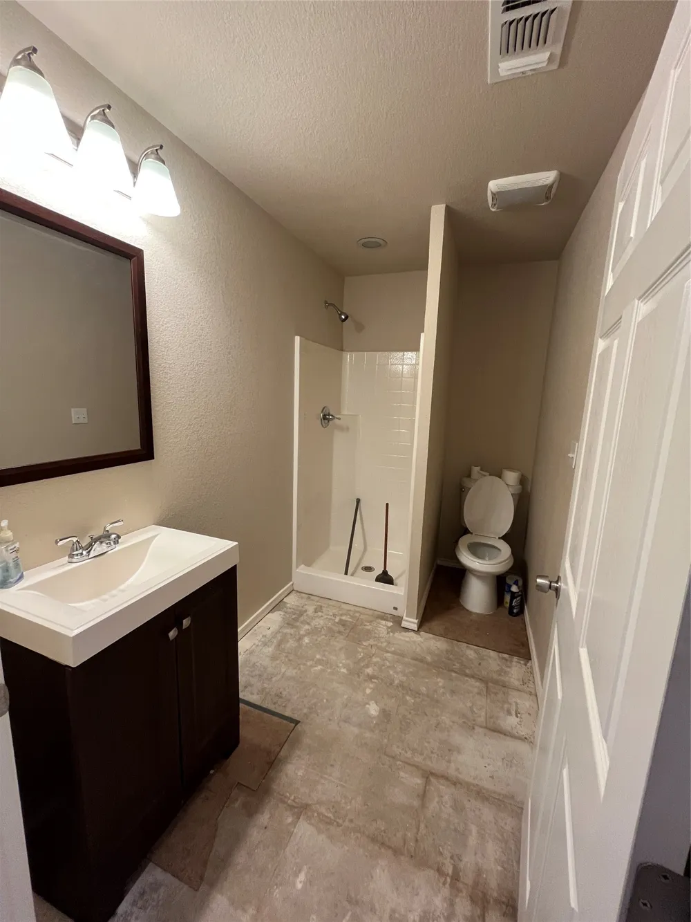 4210 Rhea Rd. Granbury, TX 76049