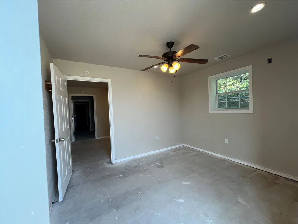 4210 Rhea Rd. Granbury, TX 76049