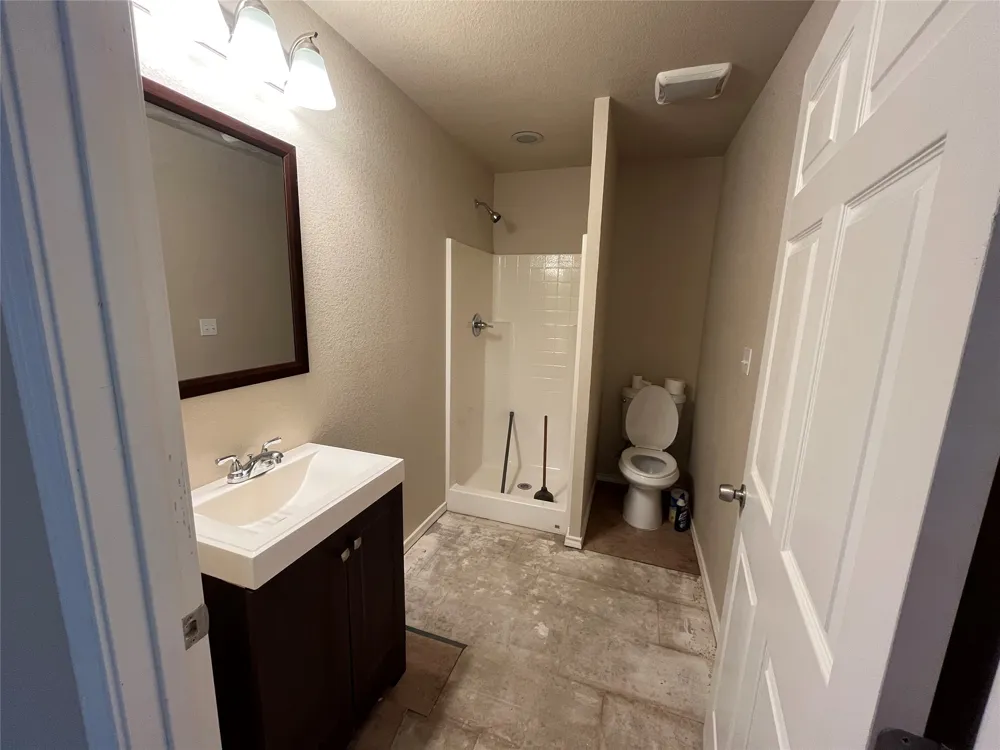 4210 Rhea Rd. Granbury, TX 76049