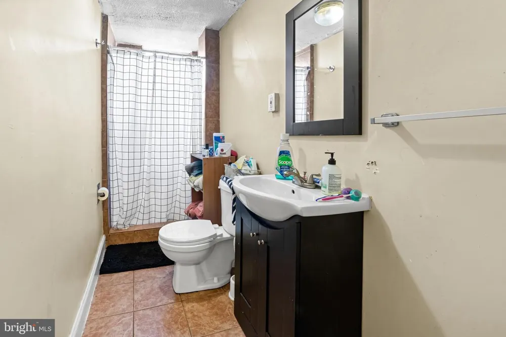 2502 E MADISON STREET Baltimore, MD 21205