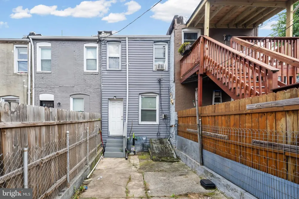2502 E MADISON STREET Baltimore, MD 21205